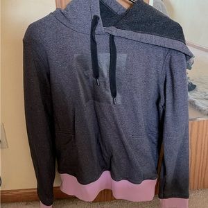 Women’s Under Armour sweatshirt